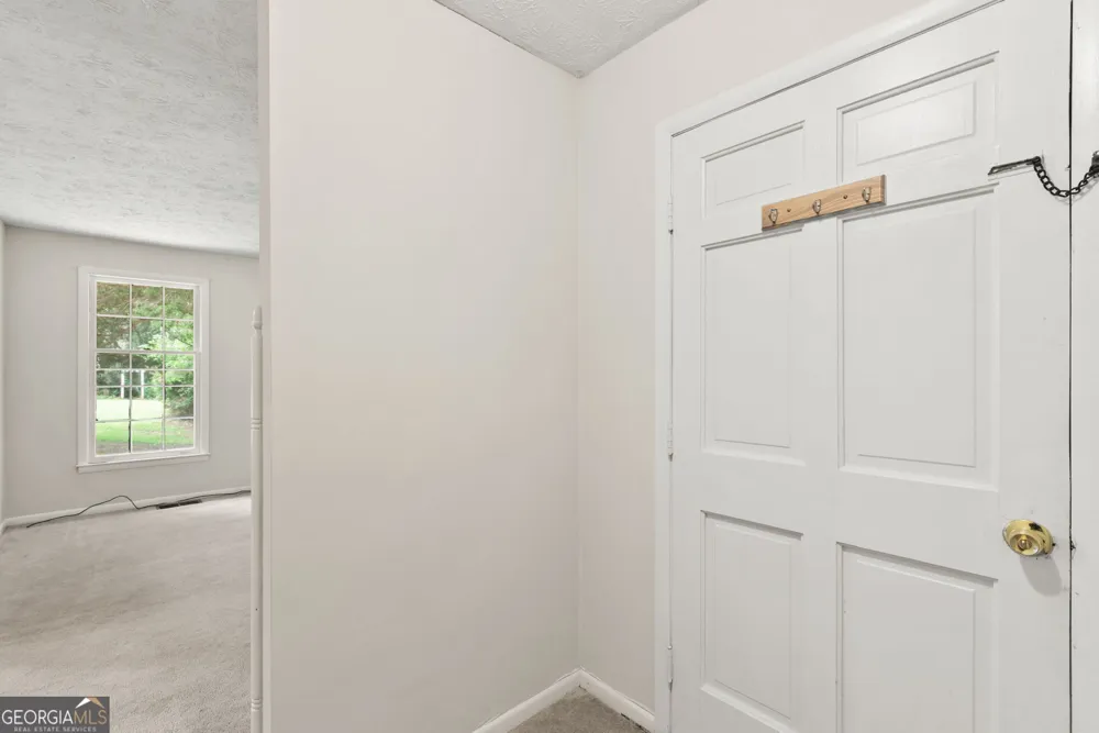 8 Thompson LN Thomaston, GA 30286