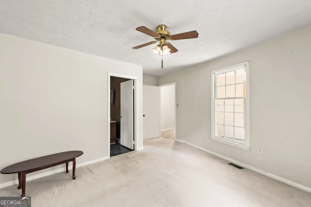 8 Thompson LN Thomaston, GA 30286