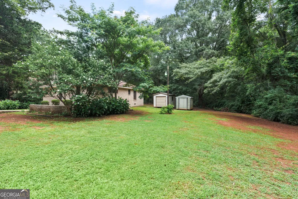 8 Thompson LN Thomaston, GA 30286