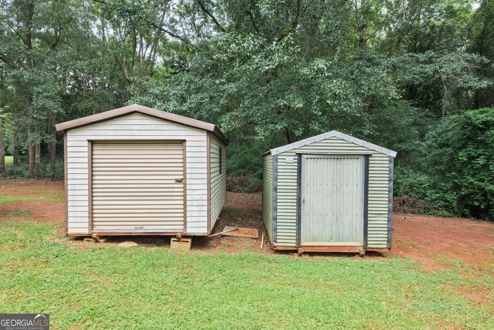 8 Thompson LN Thomaston, GA 30286