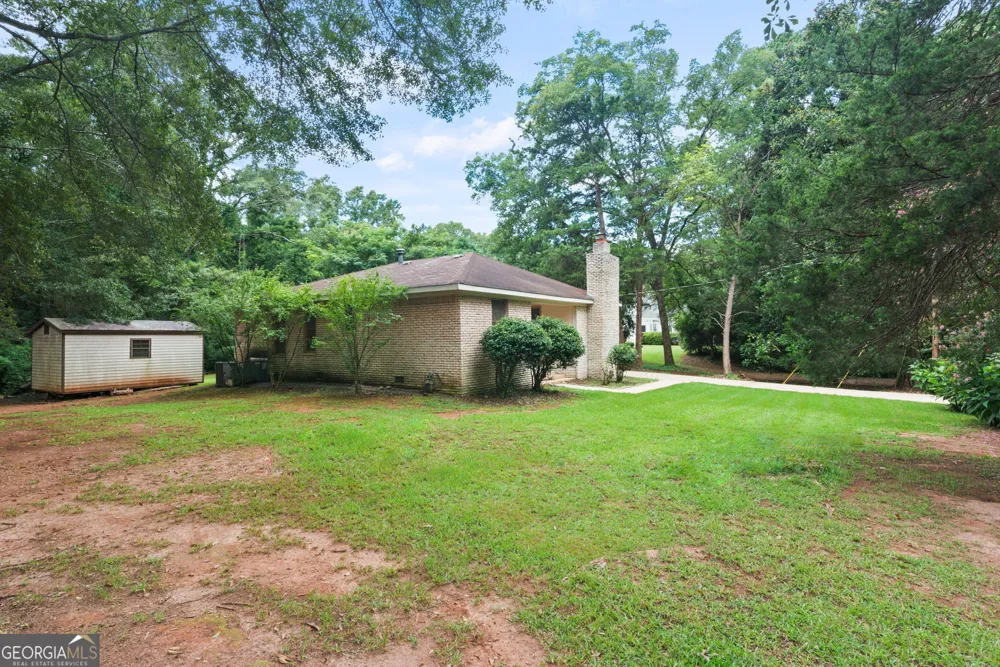 8 Thompson LN Thomaston, GA 30286