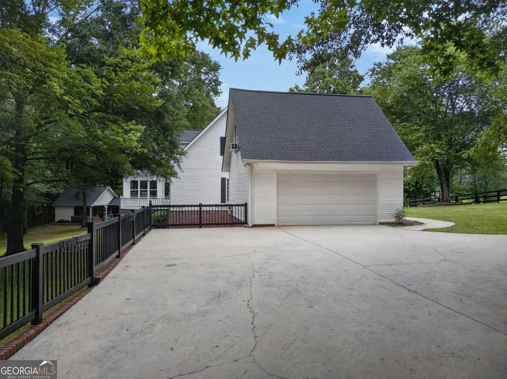 2404 Corinth Poseyville RD Bremen, GA 30110