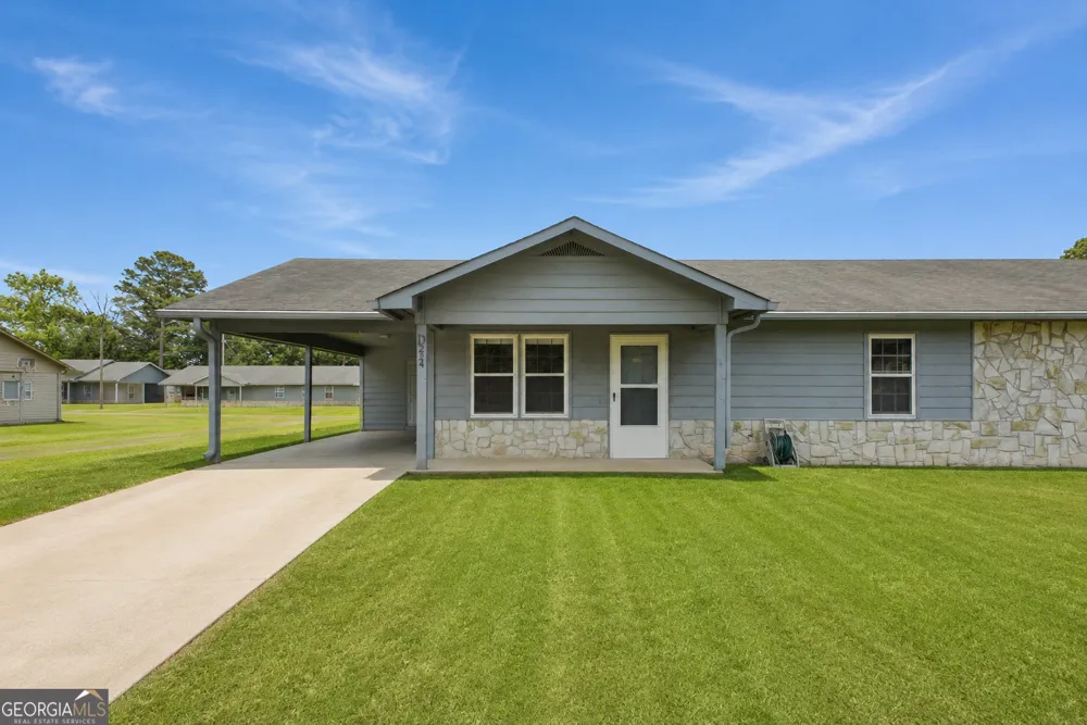 224 C AND D Hennon DR Rome, GA 30165