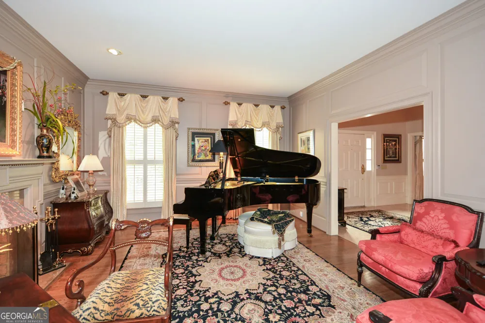 1640 Lazy River LN Sandy Springs, GA 30350