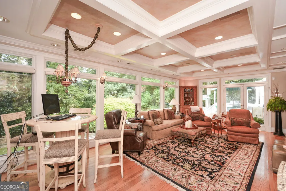 1640 Lazy River LN Sandy Springs, GA 30350