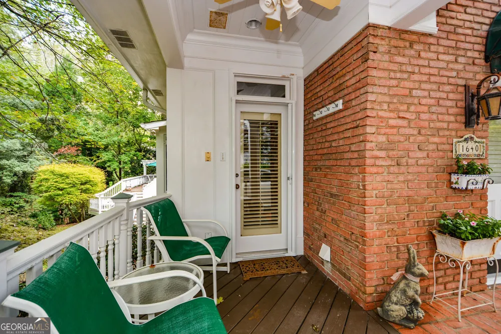 1640 Lazy River LN Sandy Springs, GA 30350