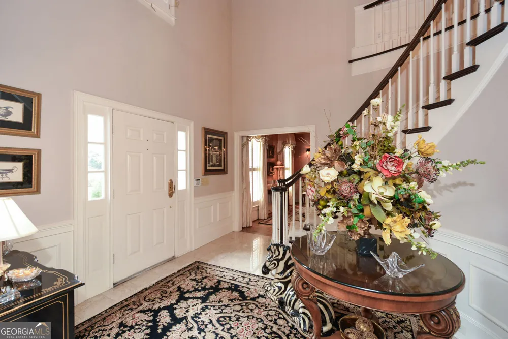 1640 Lazy River LN Sandy Springs, GA 30350