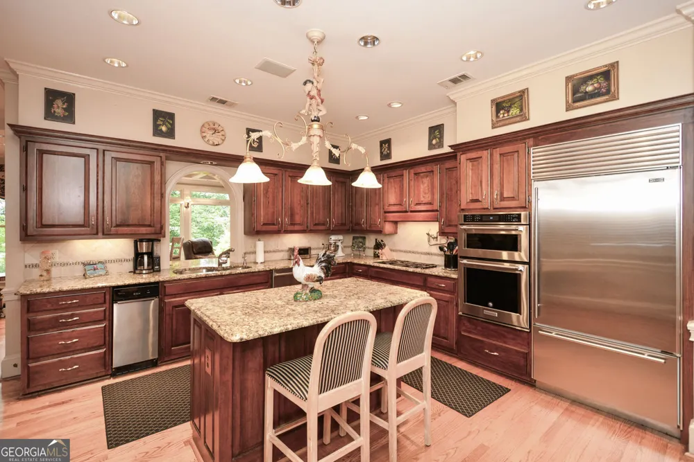 1640 Lazy River LN Sandy Springs, GA 30350
