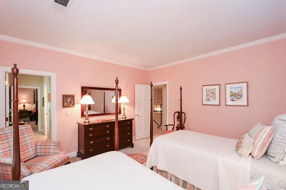 1640 Lazy River LN Sandy Springs, GA 30350