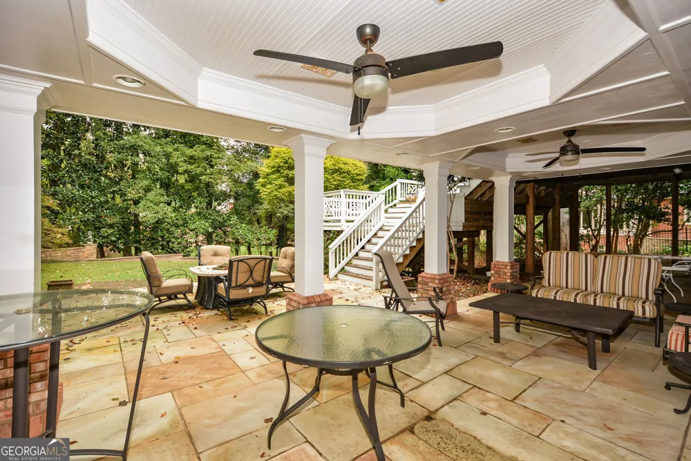 1640 Lazy River LN Sandy Springs, GA 30350
