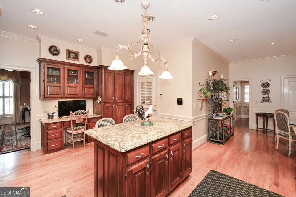 1640 Lazy River LN Sandy Springs, GA 30350