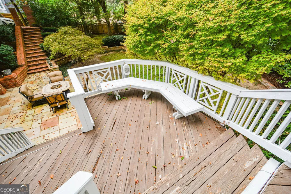 1640 Lazy River LN Sandy Springs, GA 30350