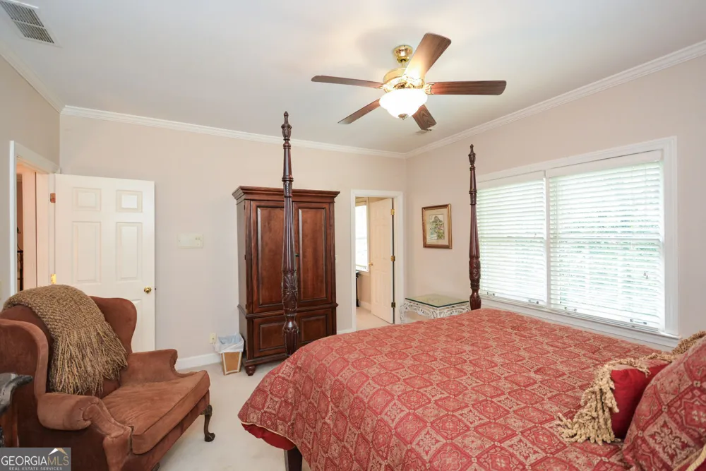 1640 Lazy River LN Sandy Springs, GA 30350