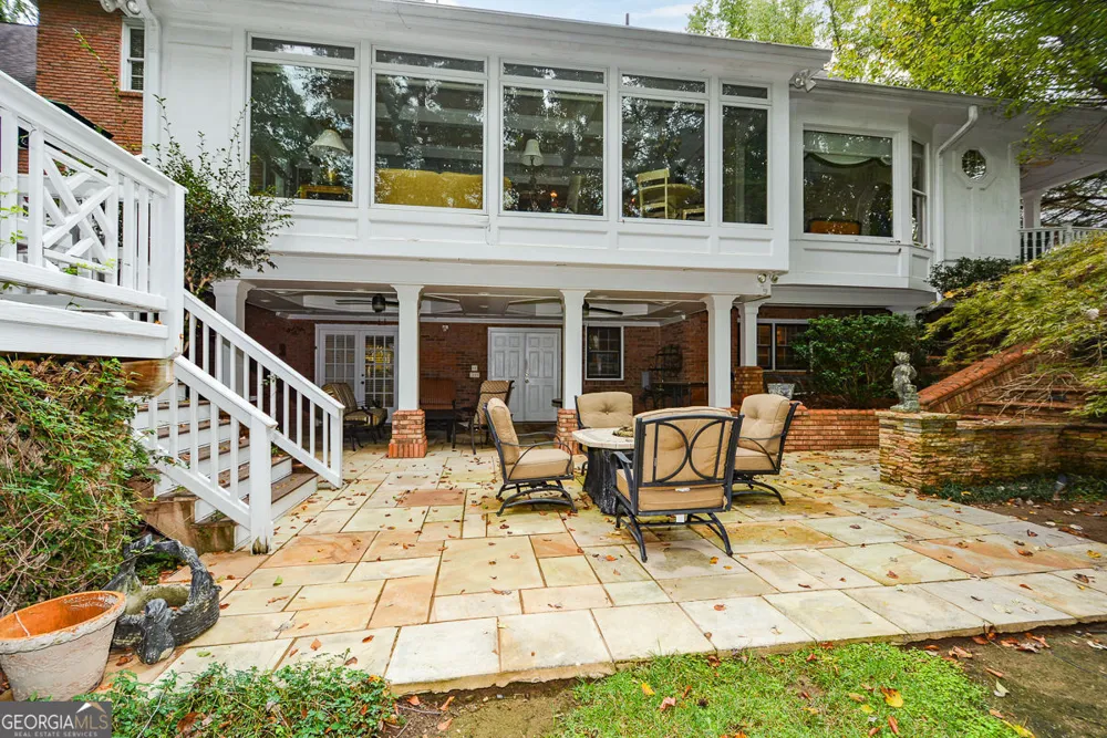 1640 Lazy River LN Sandy Springs, GA 30350