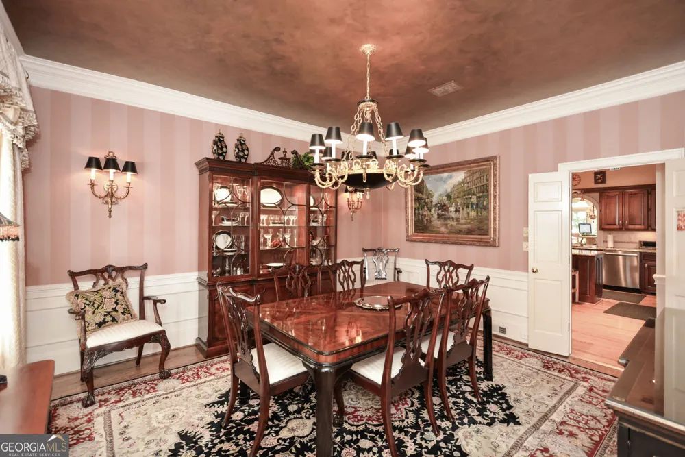 1640 Lazy River LN Sandy Springs, GA 30350