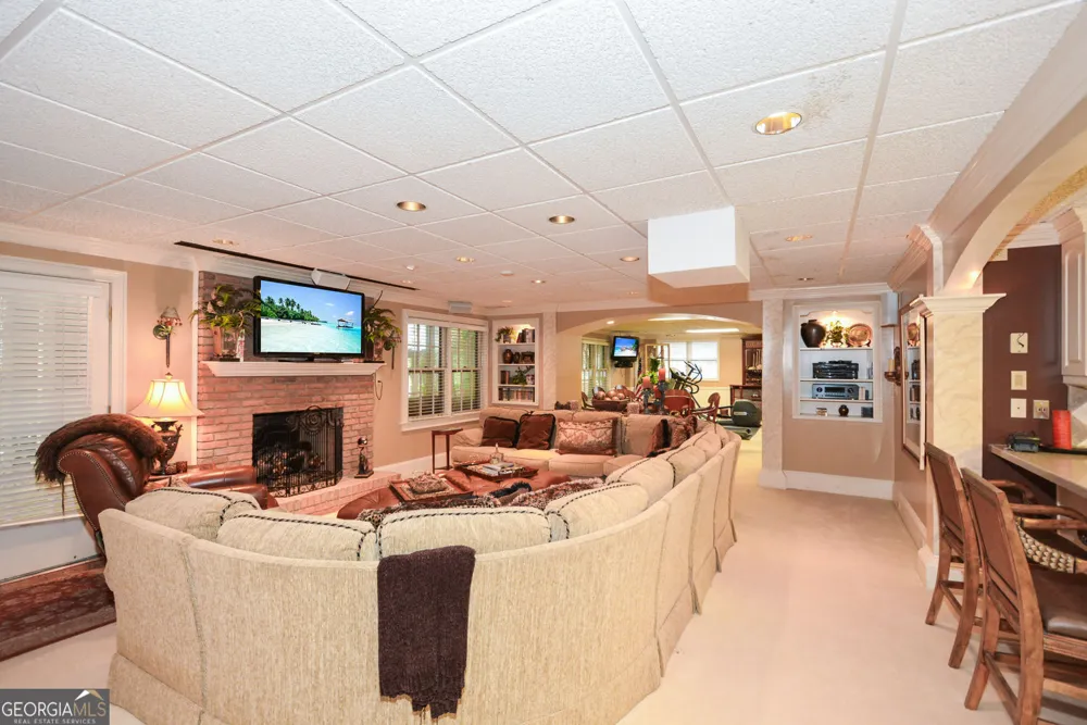 1640 Lazy River LN Sandy Springs, GA 30350