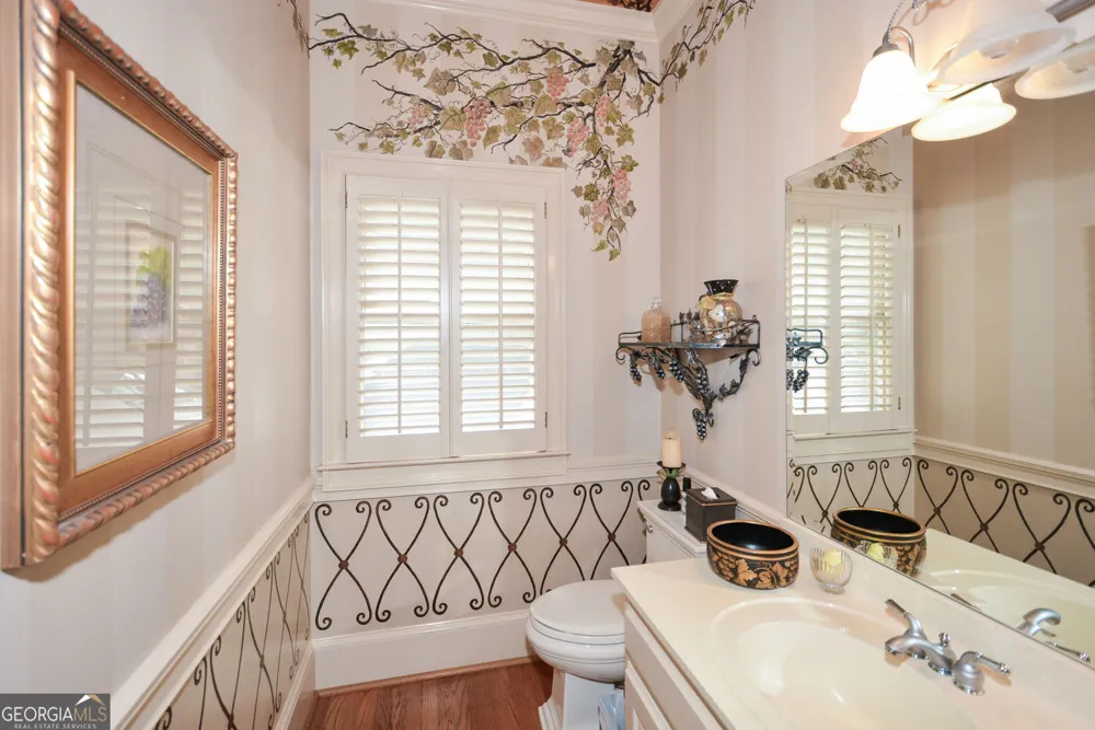 1640 Lazy River LN Sandy Springs, GA 30350