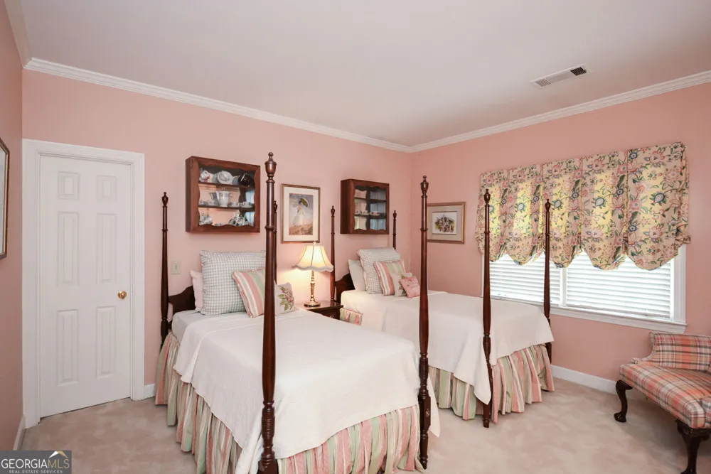 1640 Lazy River LN Sandy Springs, GA 30350