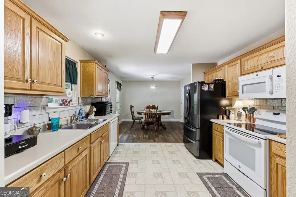 188 Seaborn DR Cleveland, GA 30528