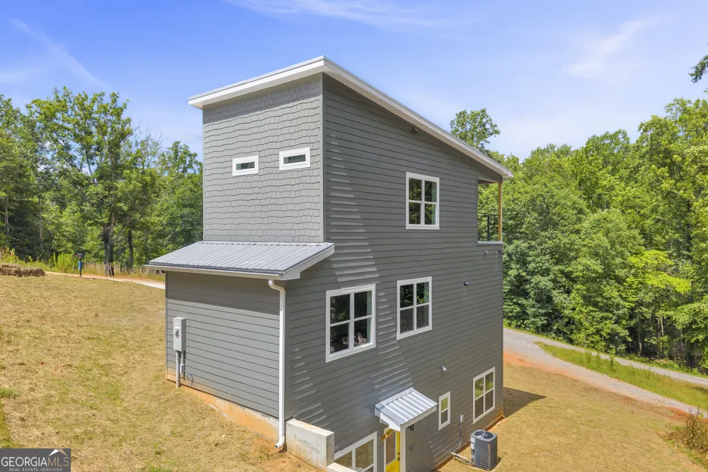 256 Lacount LN Clarkesville, GA 30523