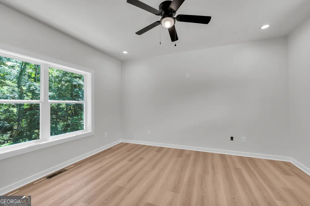 256 Lacount LN Clarkesville, GA 30523