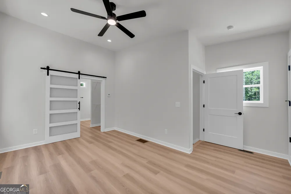 256 Lacount LN Clarkesville, GA 30523