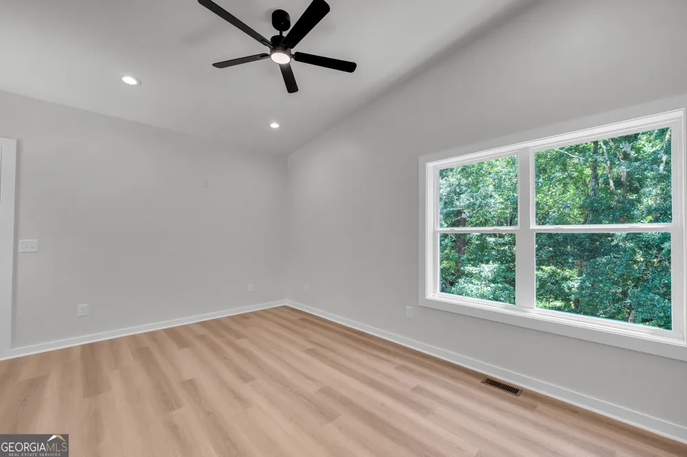 256 Lacount LN Clarkesville, GA 30523