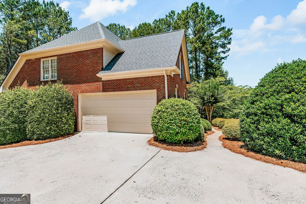 1030 Spring Lake DR Bishop, GA 30621