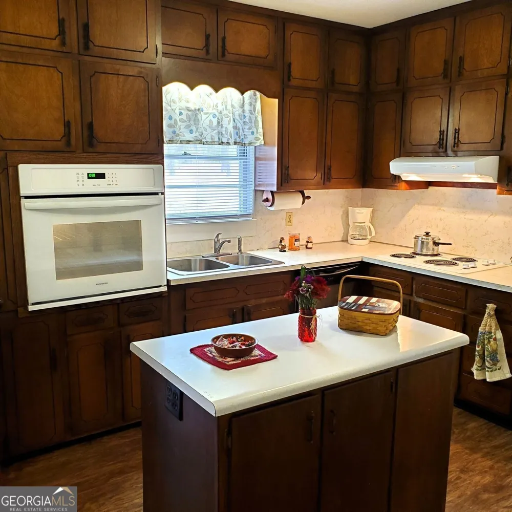 7025 Rico RD Chattahoochee Hills, GA 30268