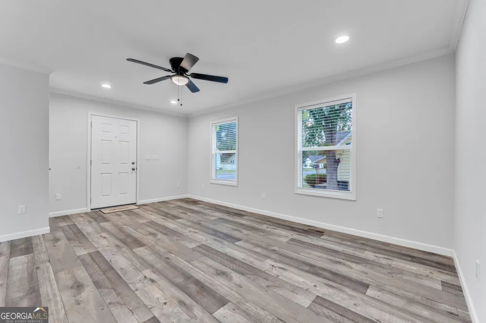 1104 E Front ST Iva, SC 29655