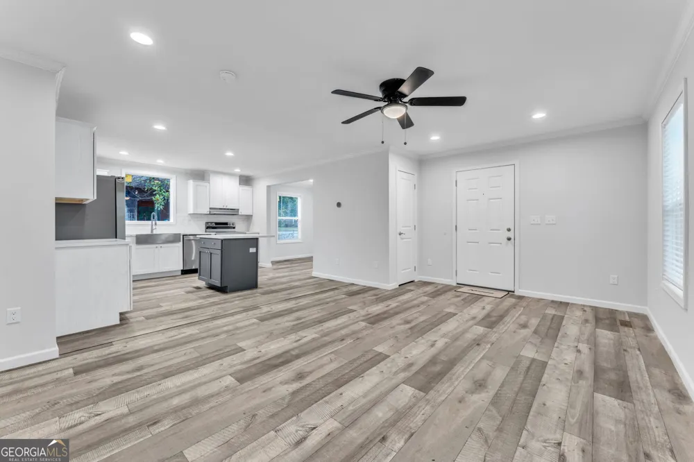 1104 E Front ST Iva, SC 29655