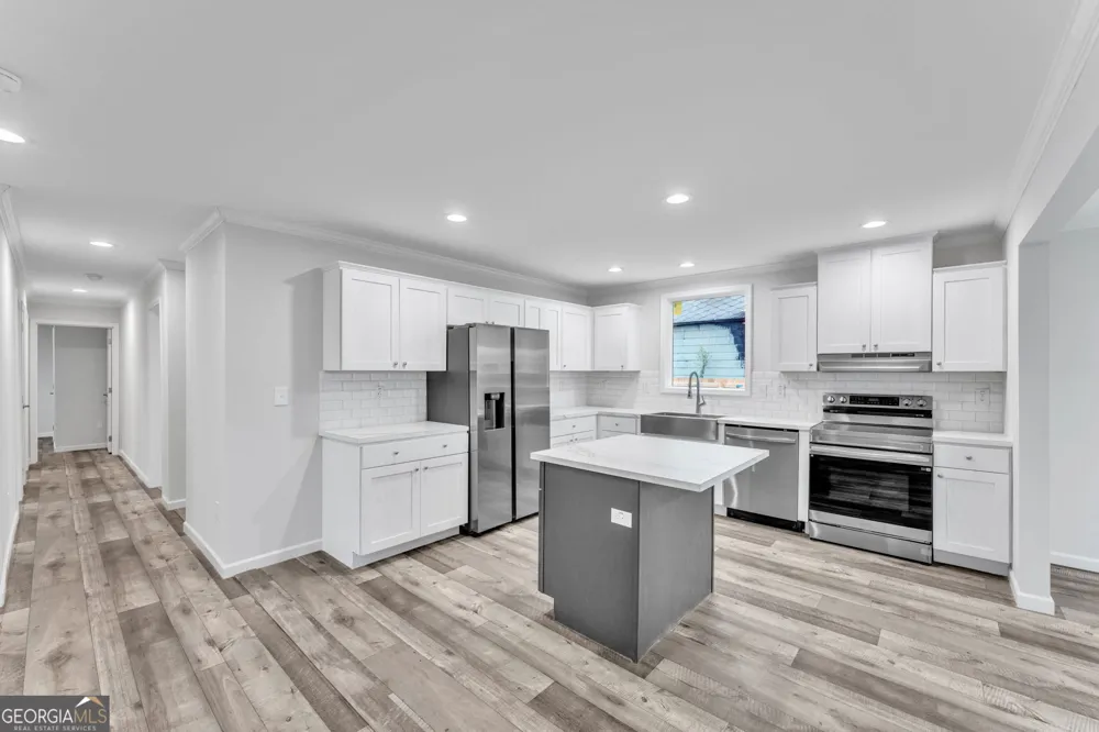 1104 E Front ST Iva, SC 29655