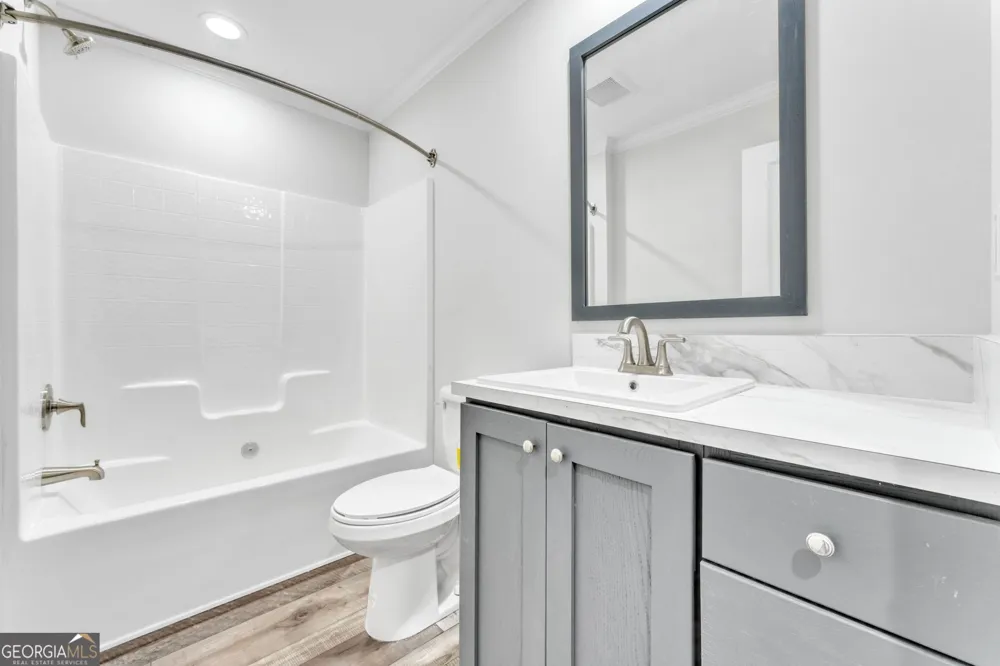 1104 E Front ST Iva, SC 29655