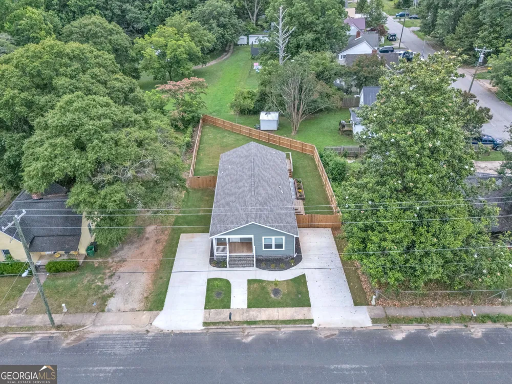 1104 E Front ST Iva, SC 29655