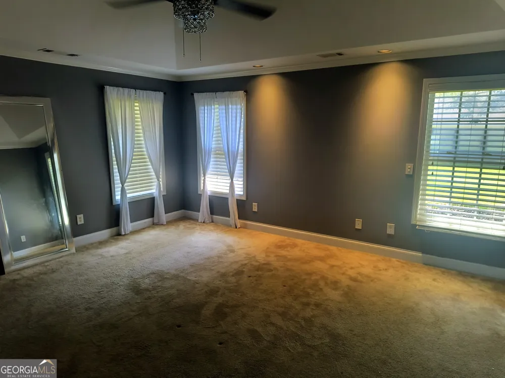 125 Clear Spring LN Oxford, GA 30054