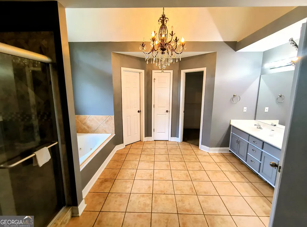 125 Clear Spring LN Oxford, GA 30054