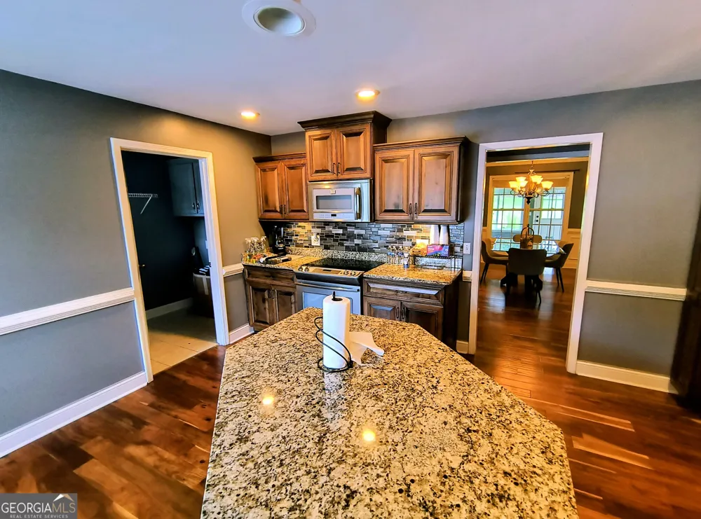 125 Clear Spring LN Oxford, GA 30054