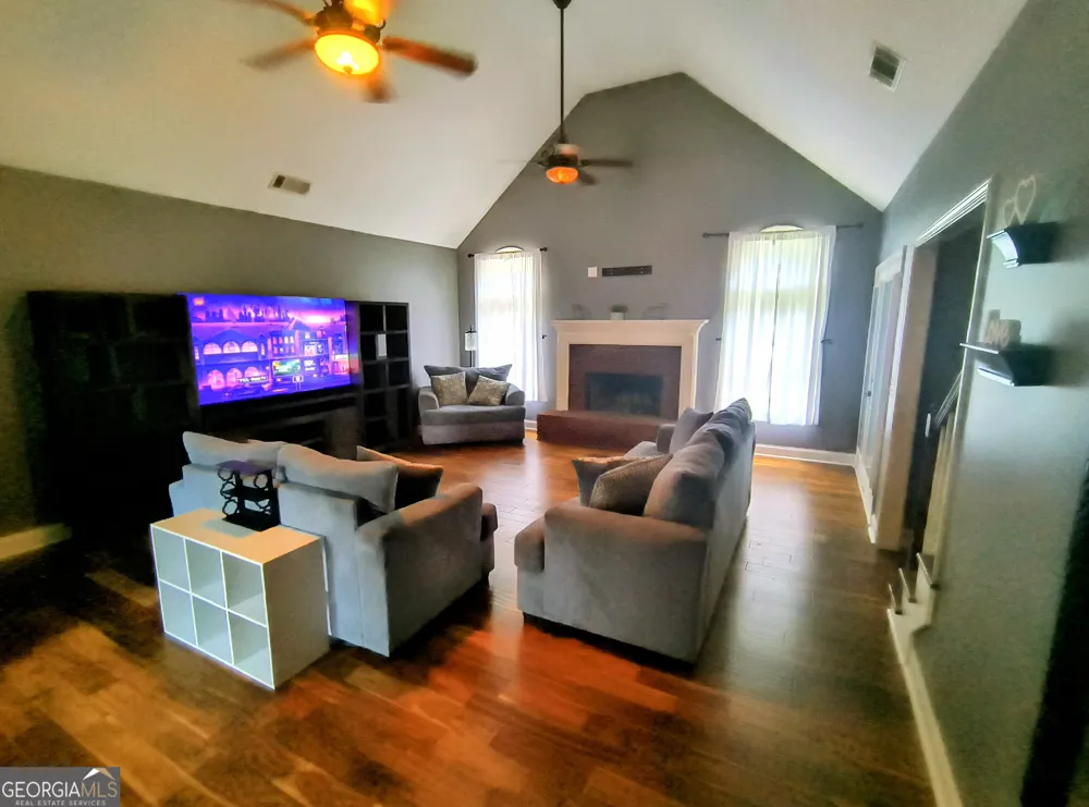 125 Clear Spring LN Oxford, GA 30054