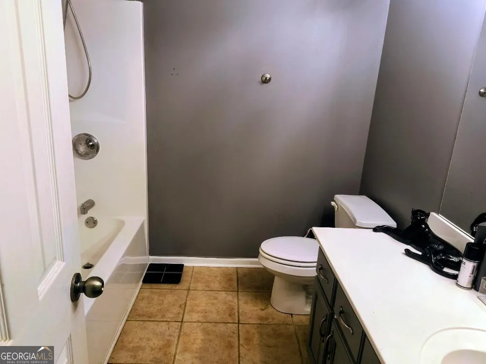 125 Clear Spring LN Oxford, GA 30054