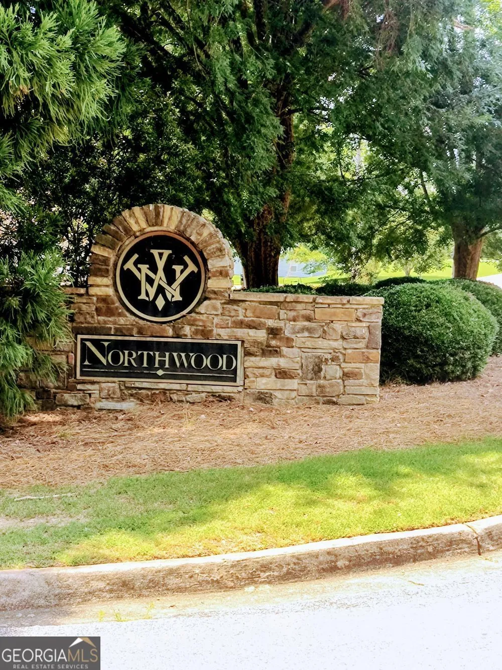 125 Clear Spring LN Oxford, GA 30054