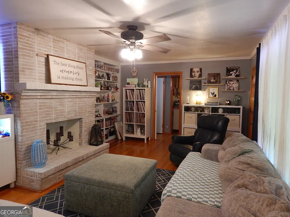 203 Spring ST Warner Robins, GA 31088