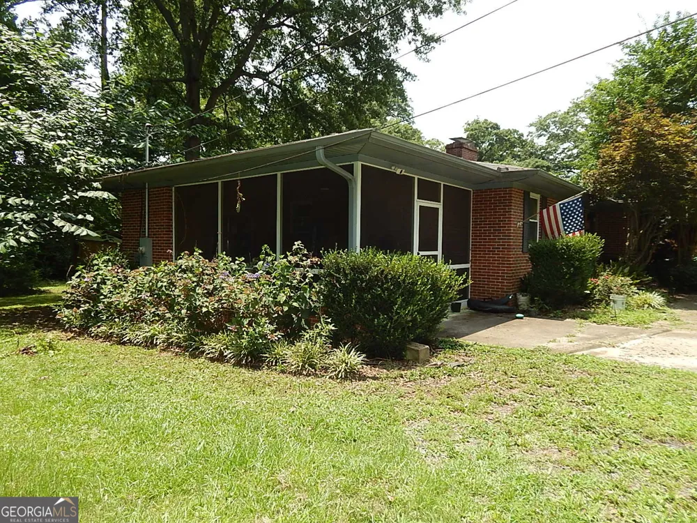 203 Spring ST Warner Robins, GA 31088