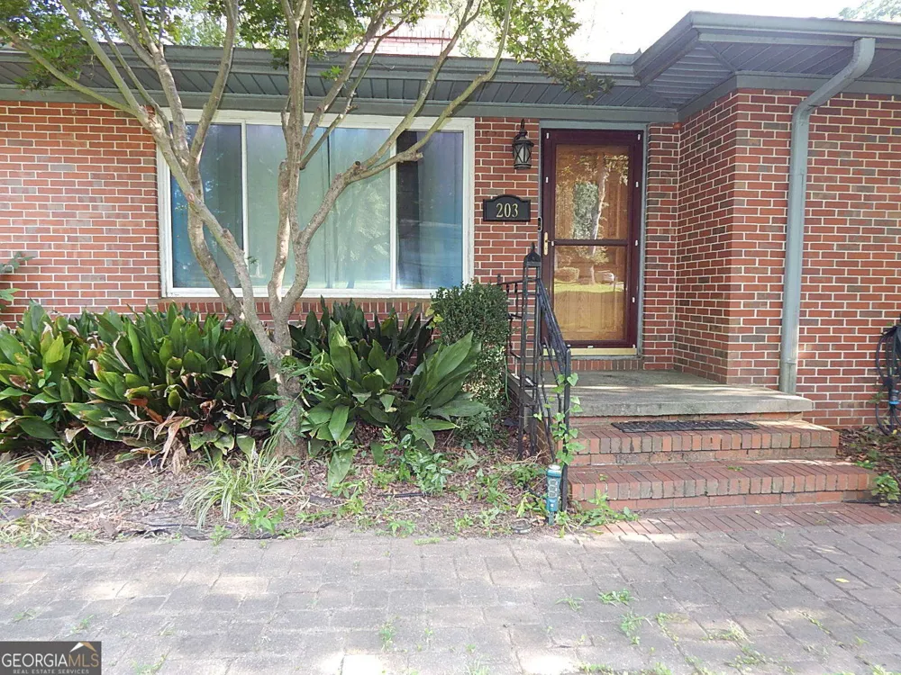 203 Spring ST Warner Robins, GA 31088