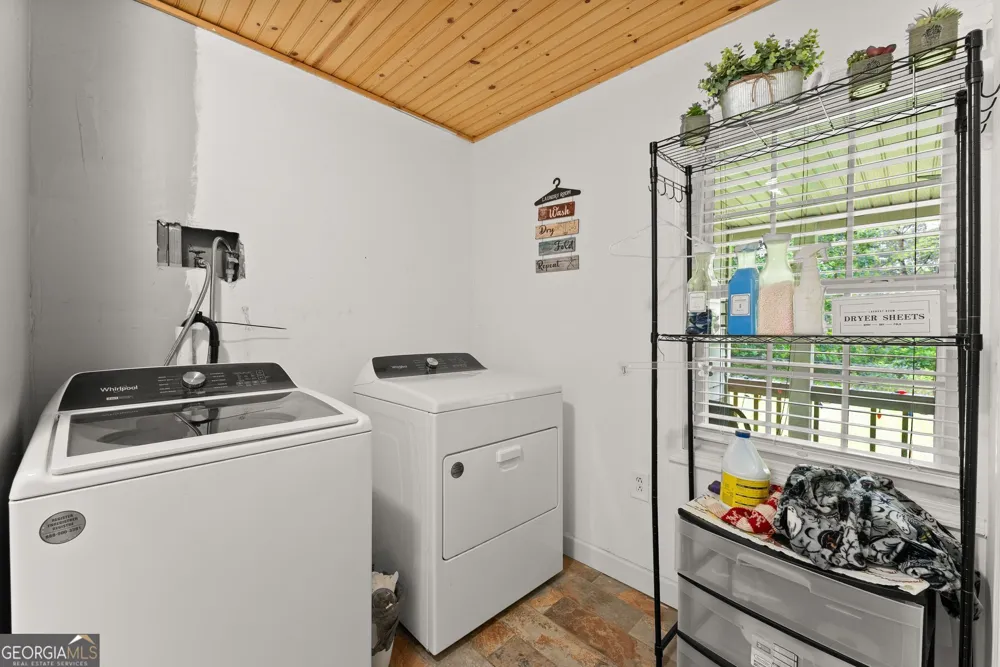 110 Pastel LN Clayton, GA 30525