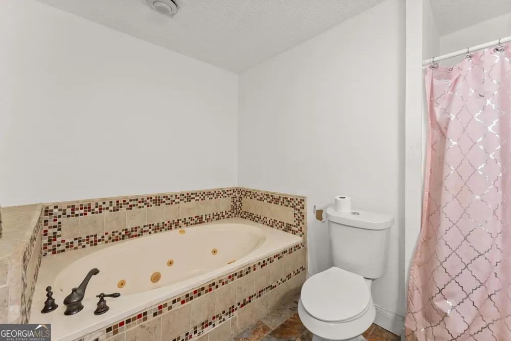 110 Pastel LN Clayton, GA 30525