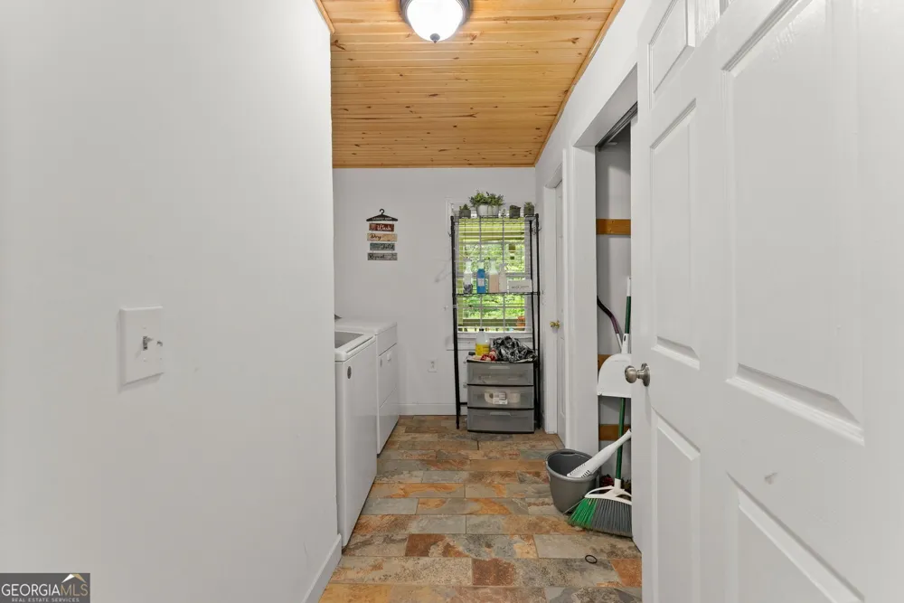 110 Pastel LN Clayton, GA 30525