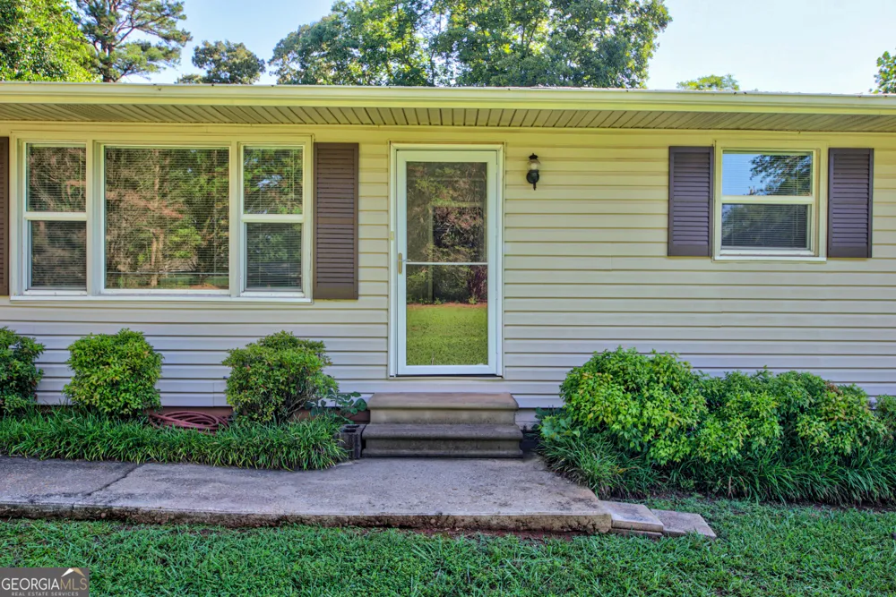 451 Defoor RD Toccoa, GA 30577