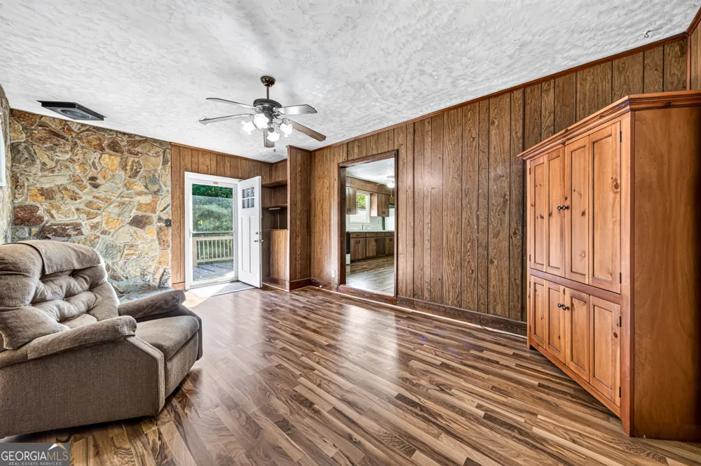 451 Defoor RD Toccoa, GA 30577