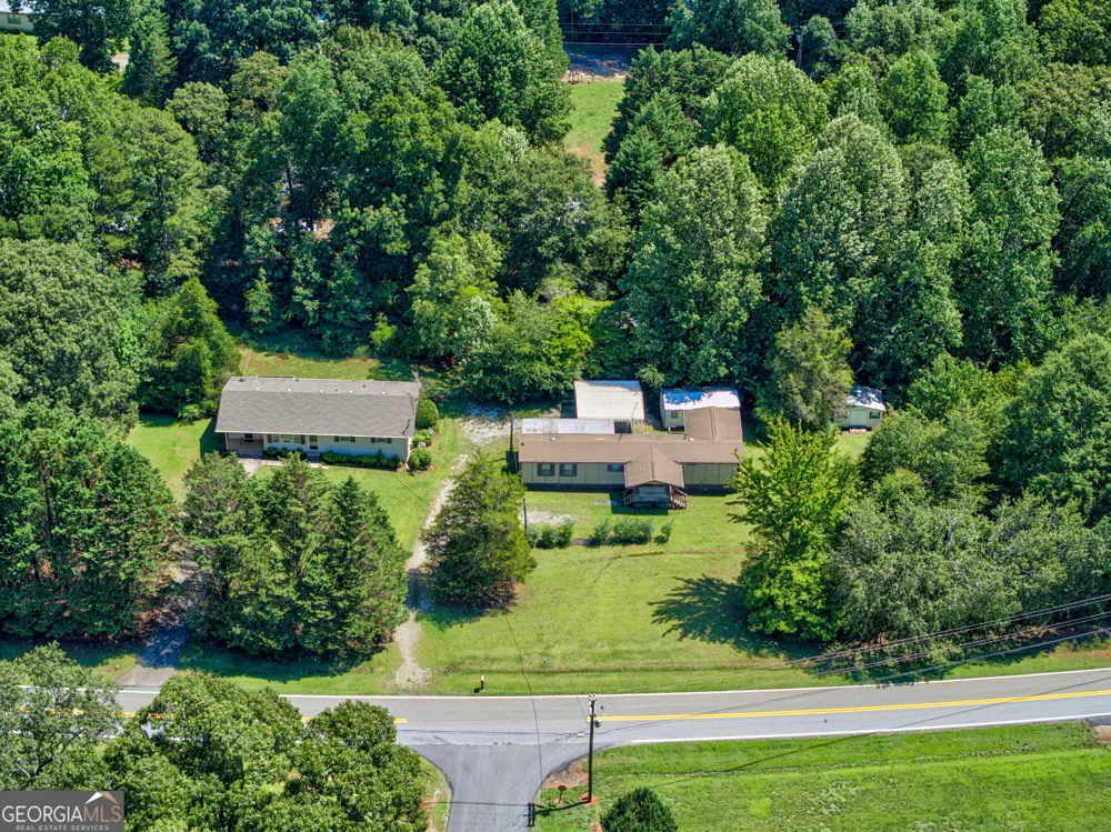 451 Defoor RD Toccoa, GA 30577