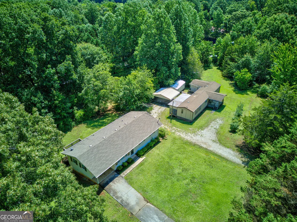 451 Defoor RD Toccoa, GA 30577